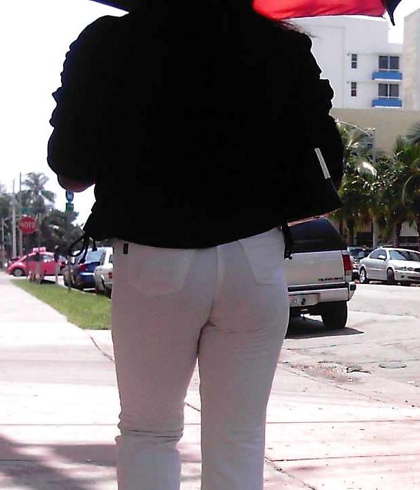 25P Candid Ass