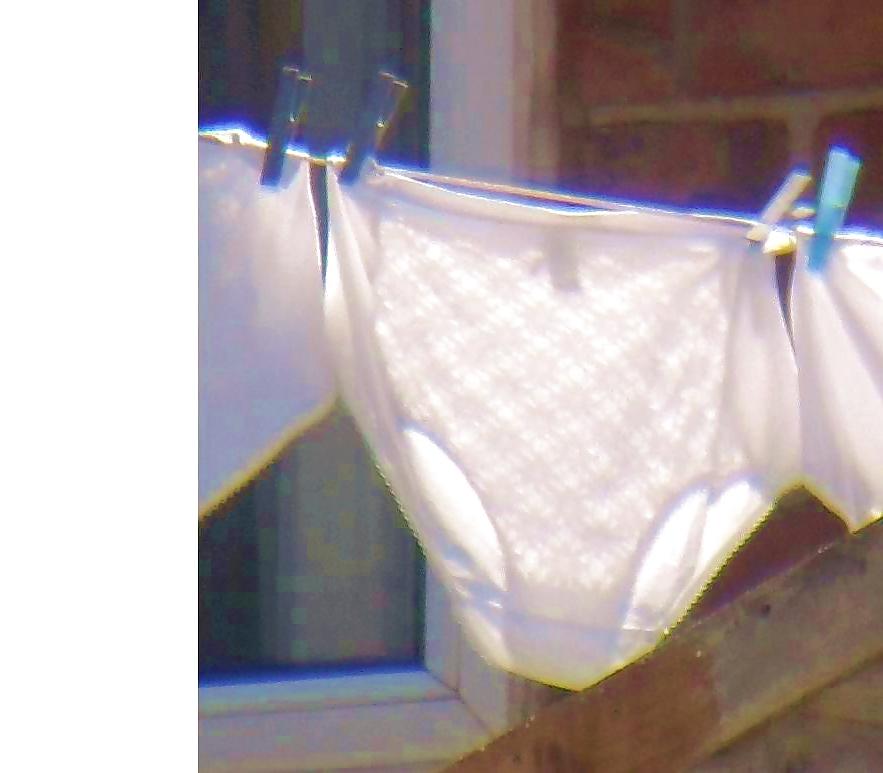 25P 76 y.o lady's washing line