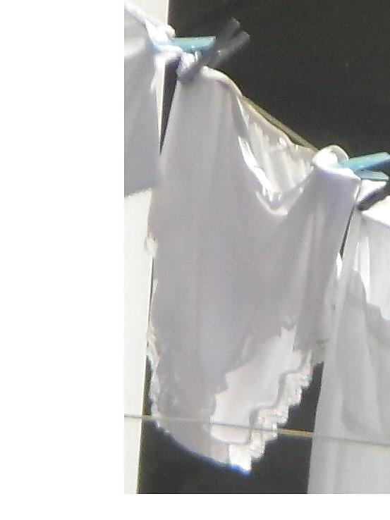 25P 76 y.o lady's washing line