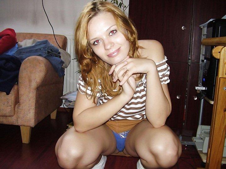 25P UPSKIRT