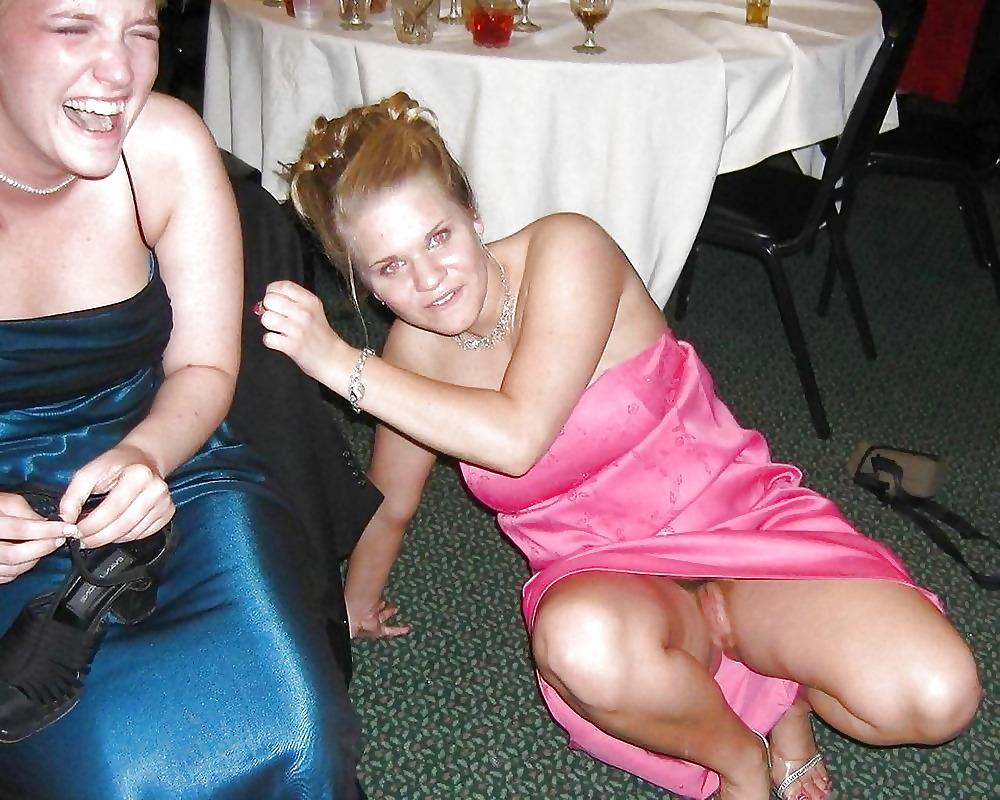 25P UPSKIRT