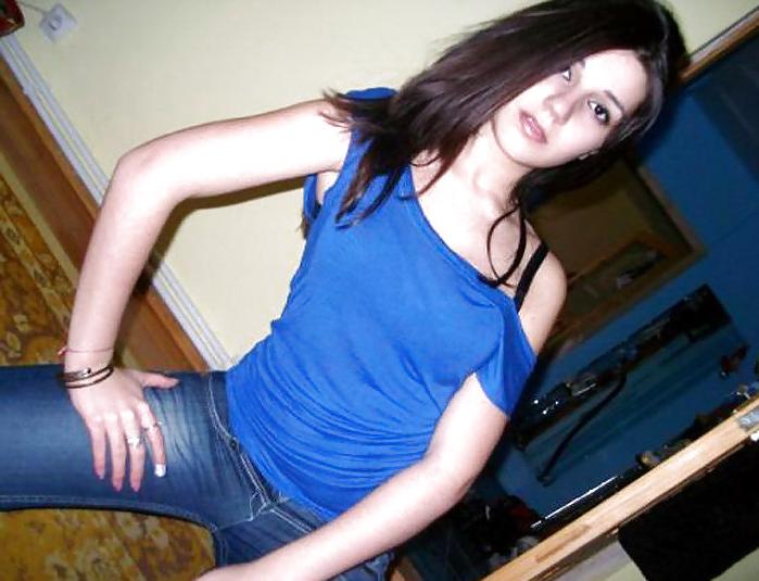 25P ROMANIAN TEEN SLUTS 25