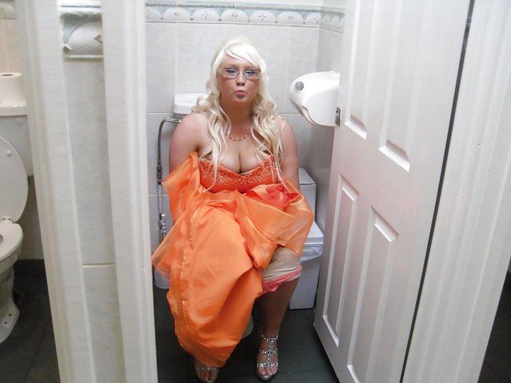 20P Teens on Toilets 2