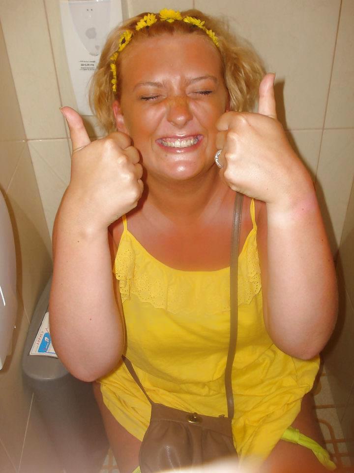 20P Teens on Toilets 2