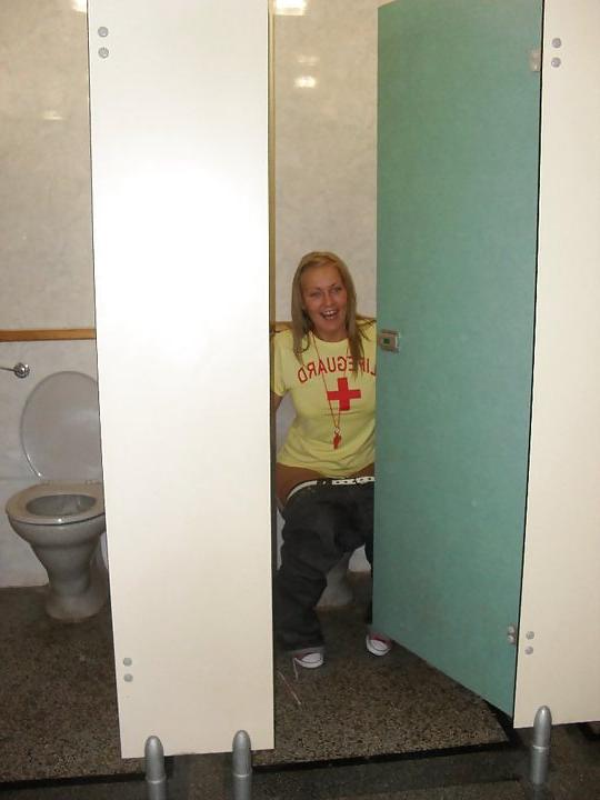 20P Teens on Toilets 2