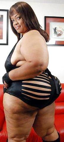25P Random Sexxxii Bbw's Posing...