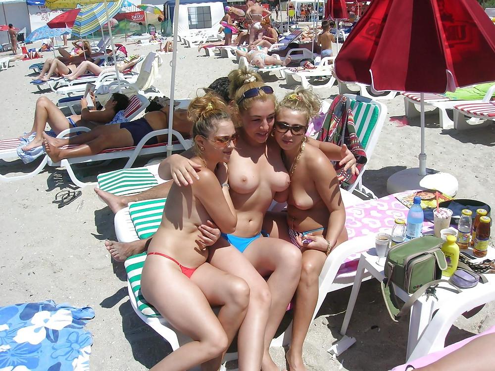 25P Girls in Groups 23