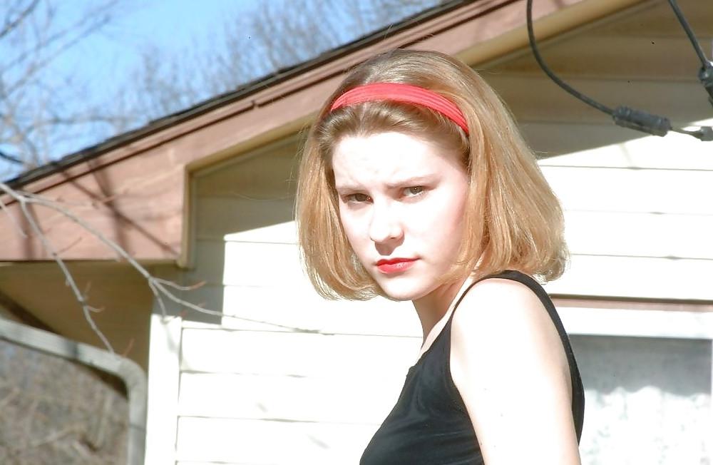 25P Real Slut Daughter From,SmutDates