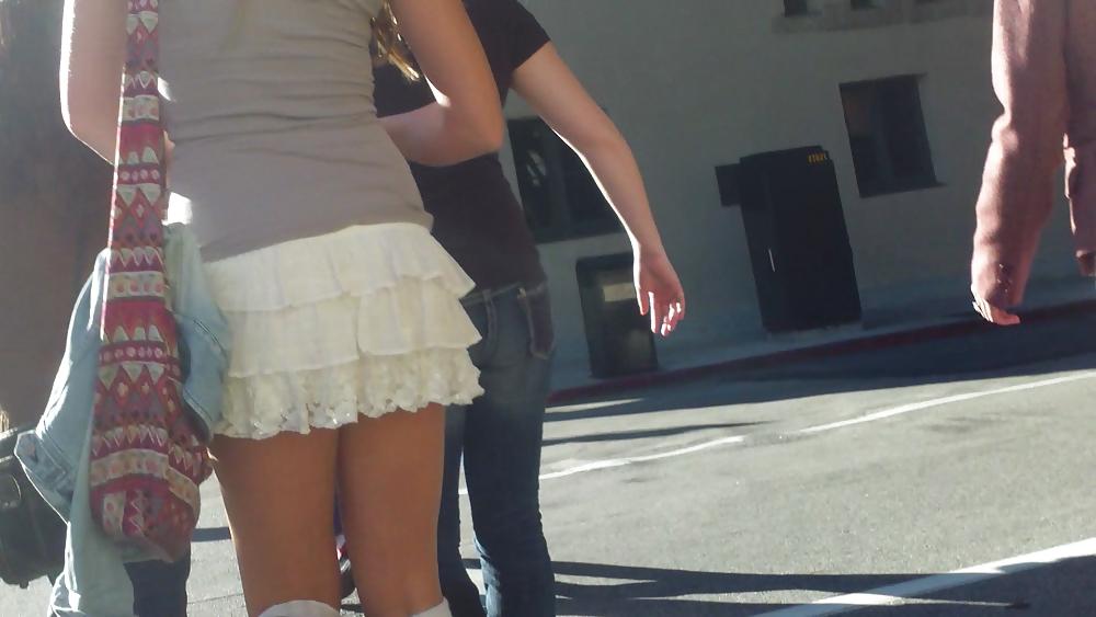 25P Sexy teen girls ass & butt in short mini skirt again