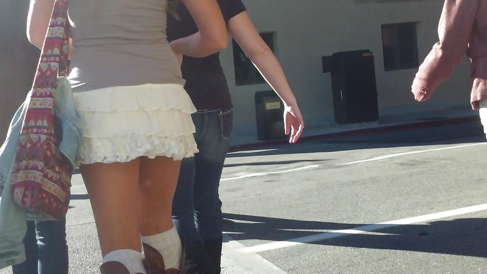 25P Sexy teen girls ass & butt in short mini skirt again