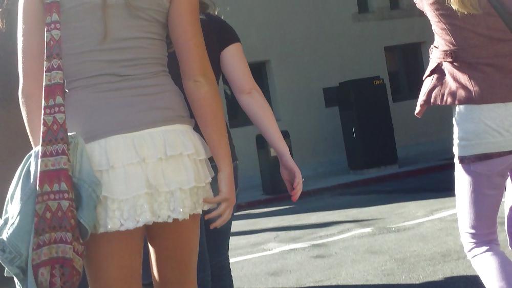25P Sexy teen girls ass & butt in short mini skirt again