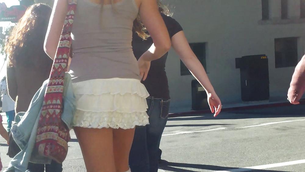 25P Sexy teen girls ass & butt in short mini skirt again