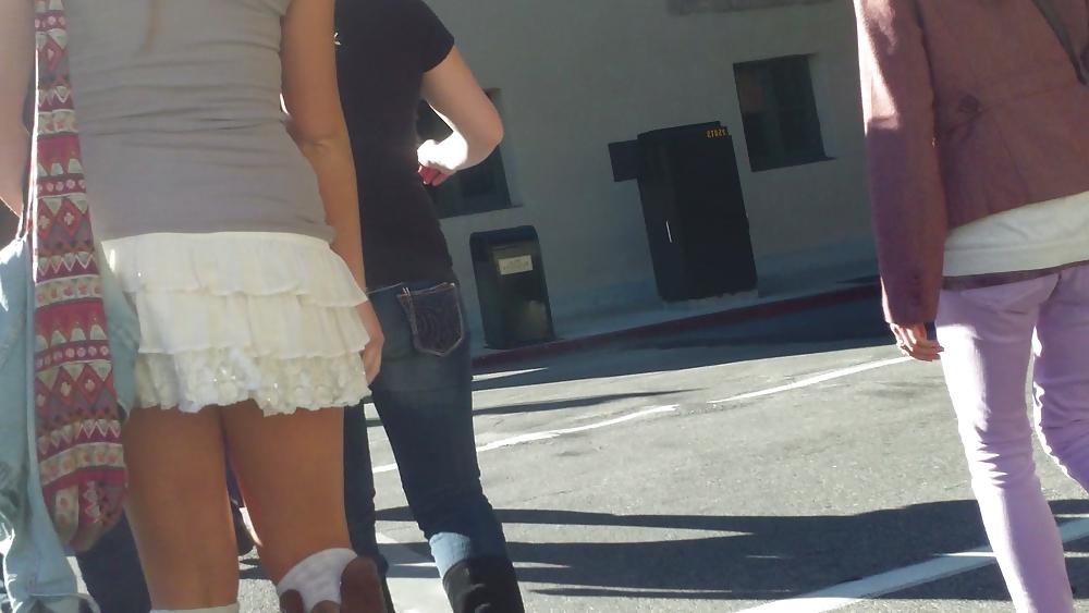 25P Sexy teen girls ass & butt in short mini skirt again
