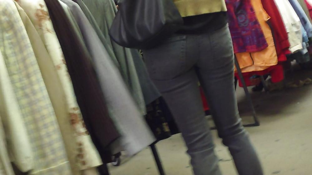 23P Sexy teen ass & butt cheeks in tight pants