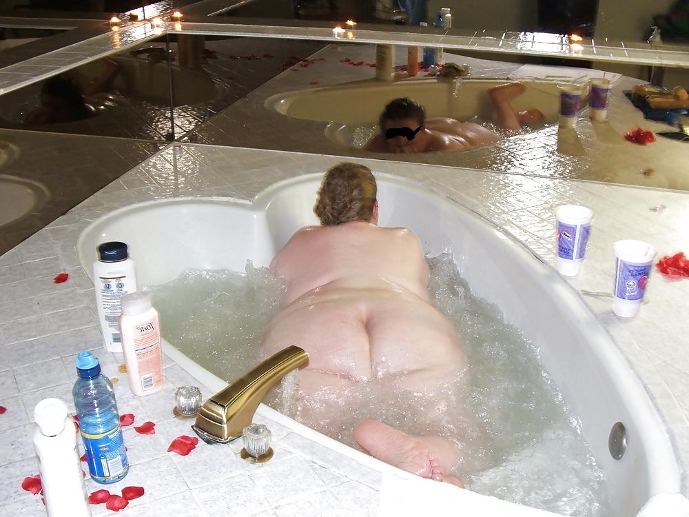 6P BBW in the tub