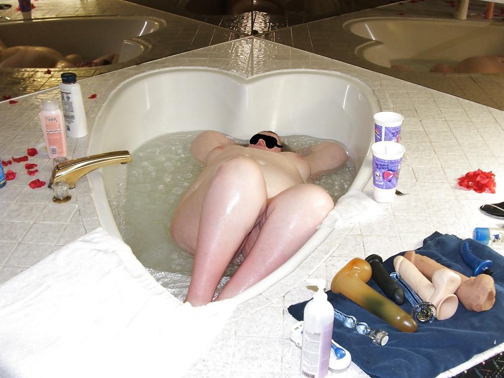 6P BBW in the tub
