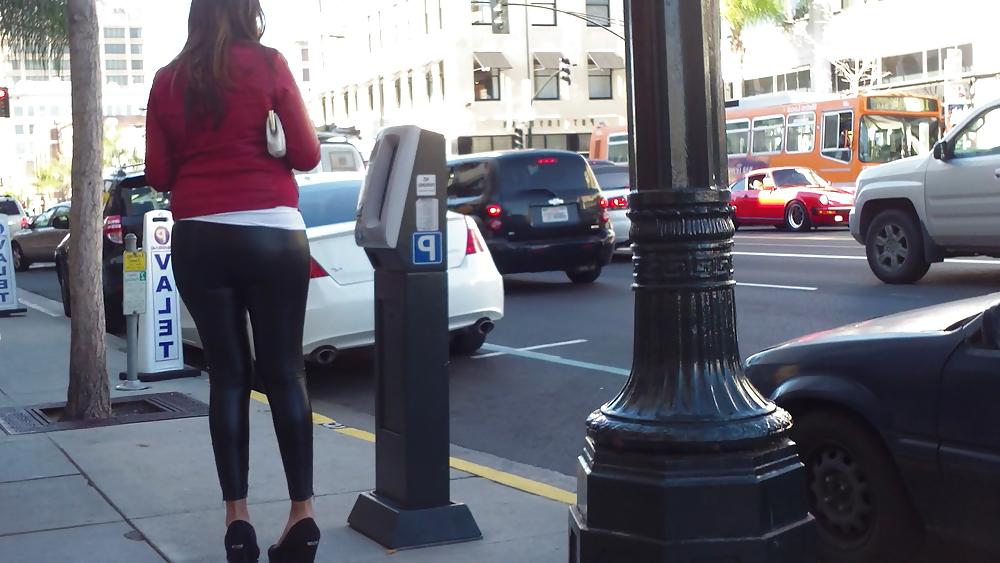 25P Teen ass & butt in very tight sexy pants
