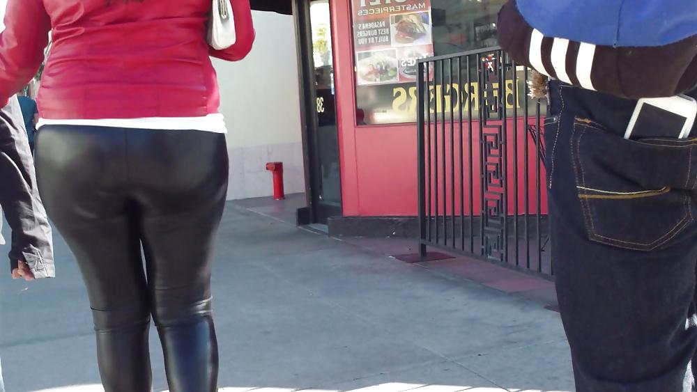 25P Teen ass & butt in very tight sexy pants