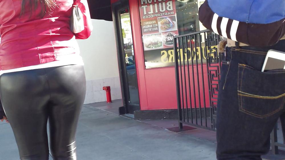 25P Teen ass & butt in very tight sexy pants