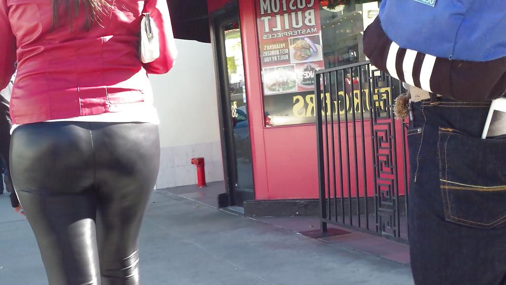 25P Teen ass & butt in very tight sexy pants