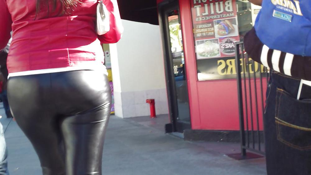 25P Teen ass & butt in very tight sexy pants