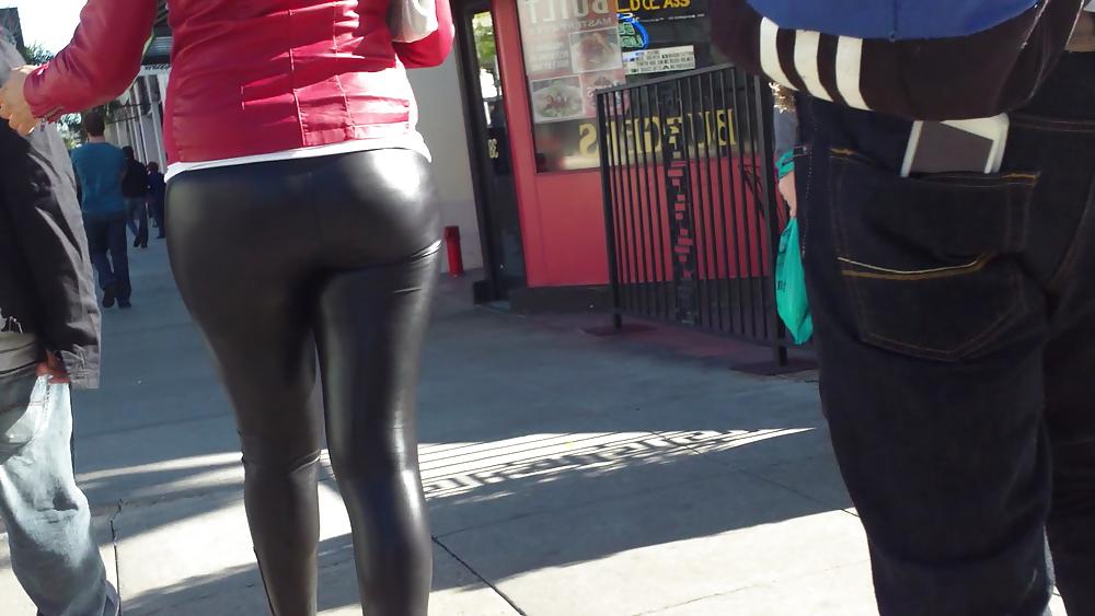 25P Teen ass & butt in very tight sexy pants