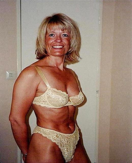 20P Mature Lady Miriam 2