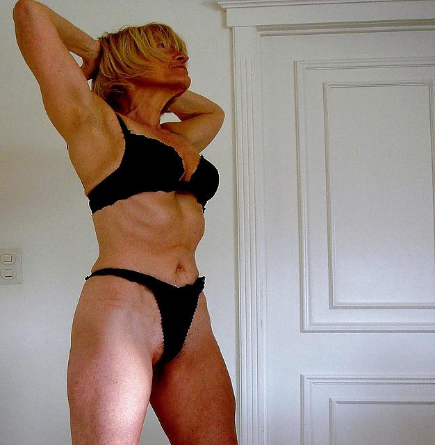 20P Mature Lady Miriam 2