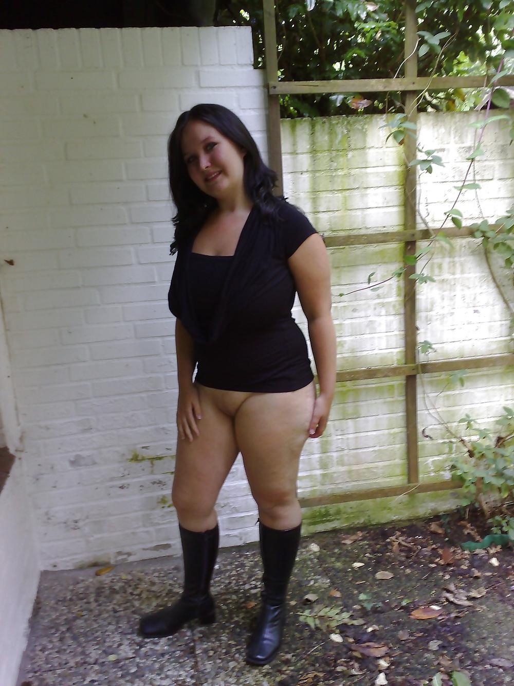 24P Busty Chubby Babe in Boots