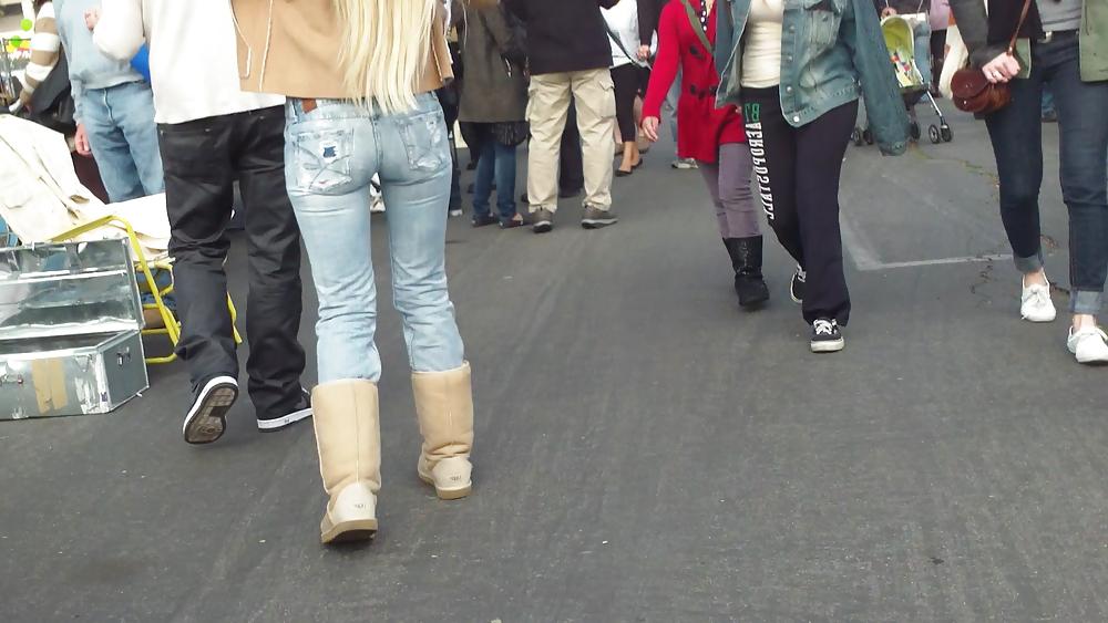 25P Sexy blonde teen ass & butt in tight jeans