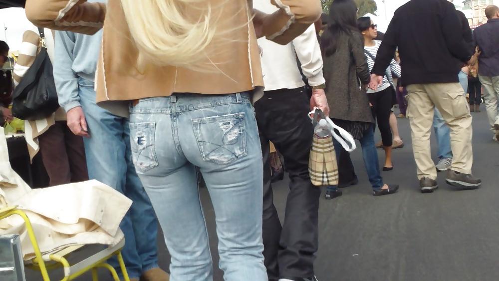 25P Sexy blonde teen ass & butt in tight jeans
