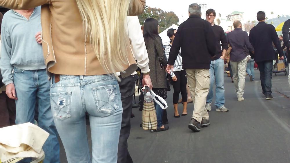 25P Sexy blonde teen ass & butt in tight jeans