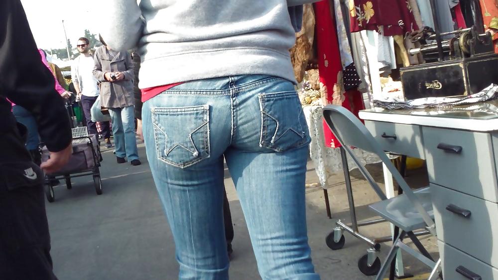 25P Teens ass & butt in tight star jeans 