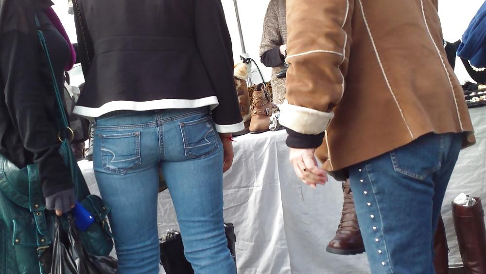 25P Teens ass & butt in tight star jeans 