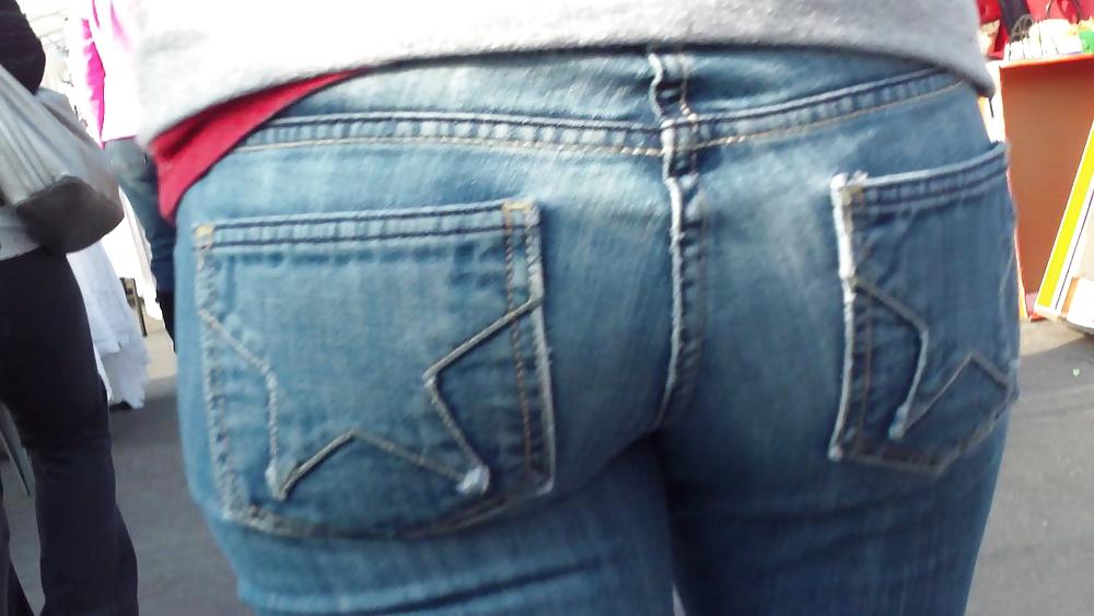 25P Teens ass & butt in tight star jeans 