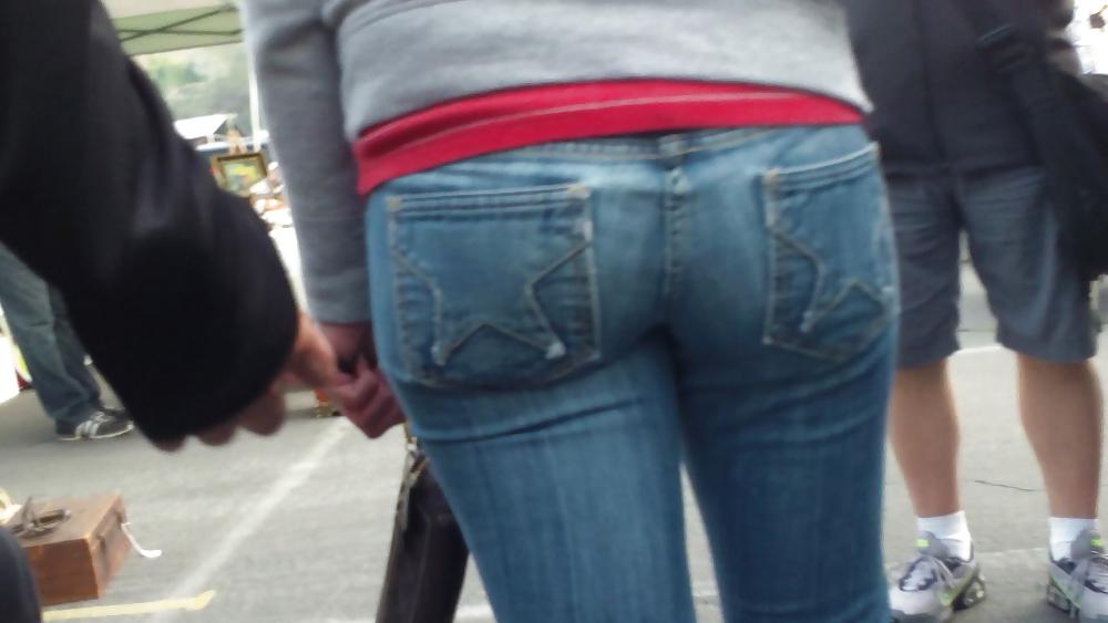 25P Teens ass & butt in tight star jeans 