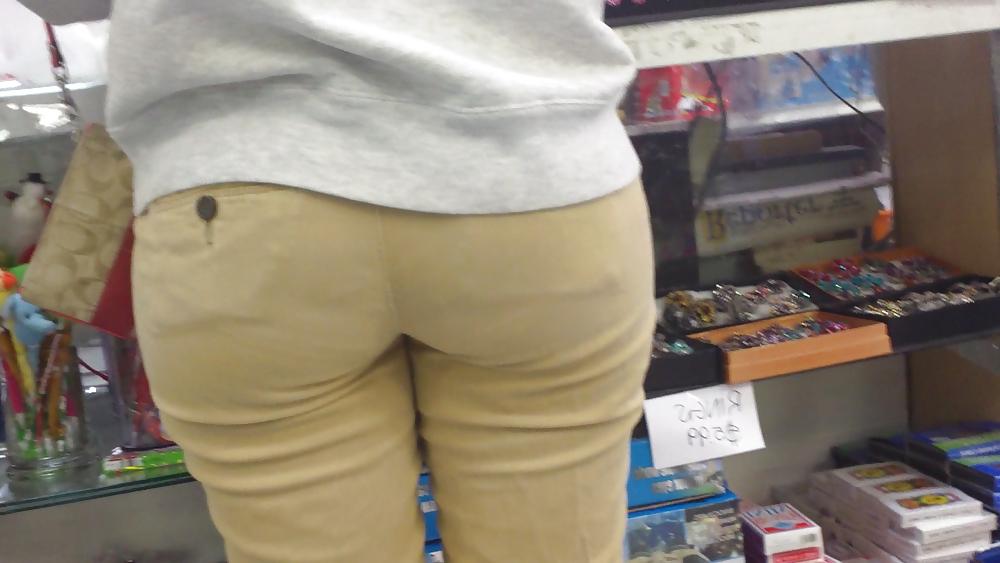 12P Hot sexy teen ass & butt in tight yellow jeans 