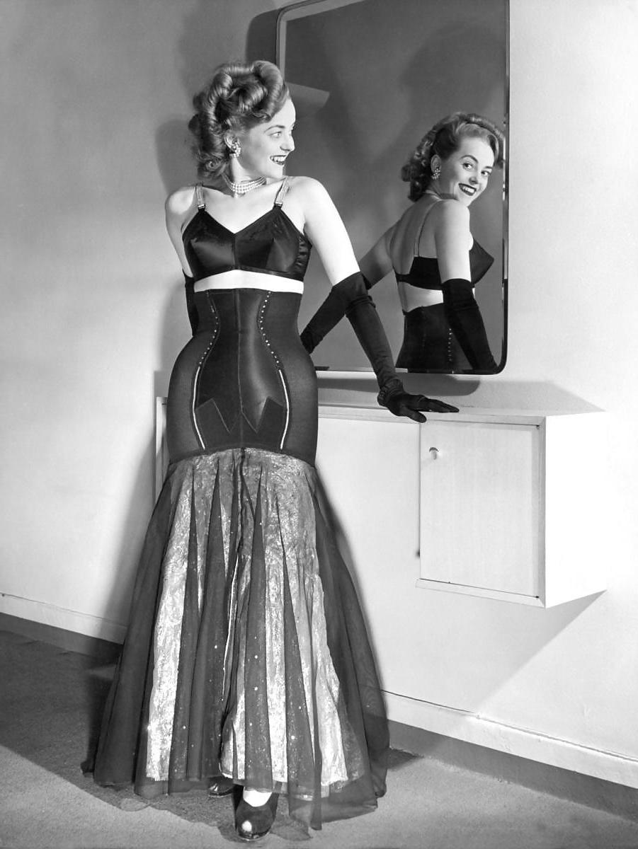 25P Retro CORSETS 2