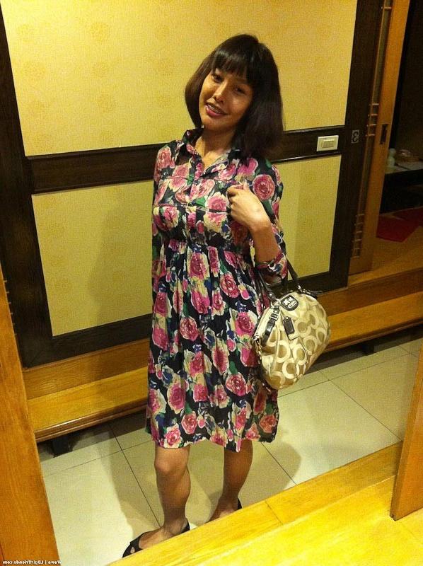 16P Hacked personal camera phone pics from Ladyboy Wawa