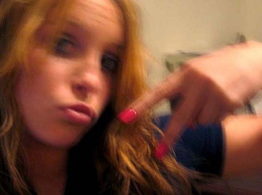 9P Crazy girlfriend in threesome sex