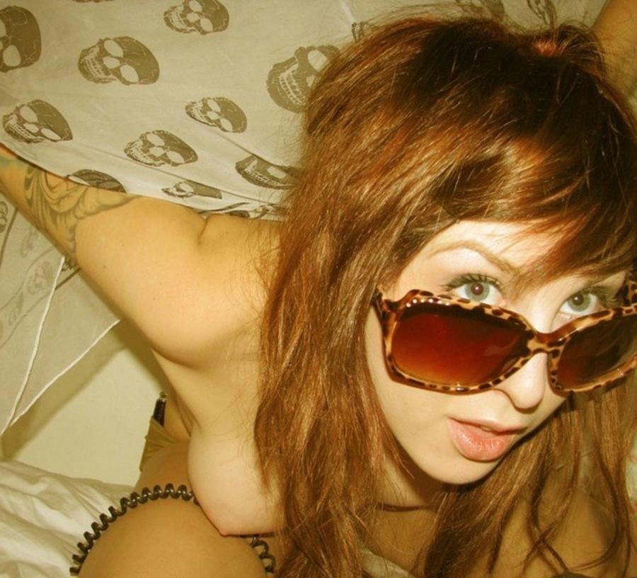 9P Crazy girlfriend in threesome sex