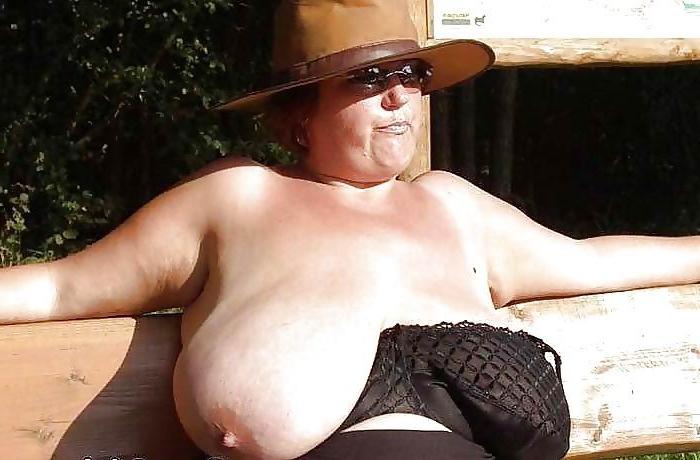 15P old amateur moms and grannies