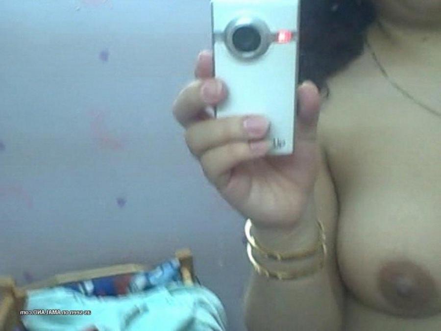 10P Collection of an amateur bbw camwhoring in the nude