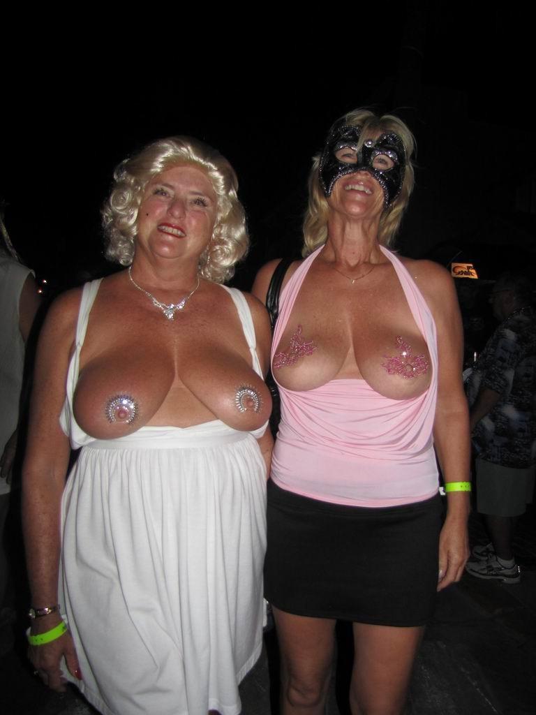 8P old grannies