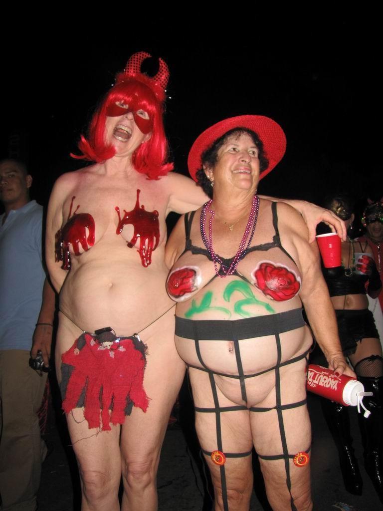 10P Granny Porn