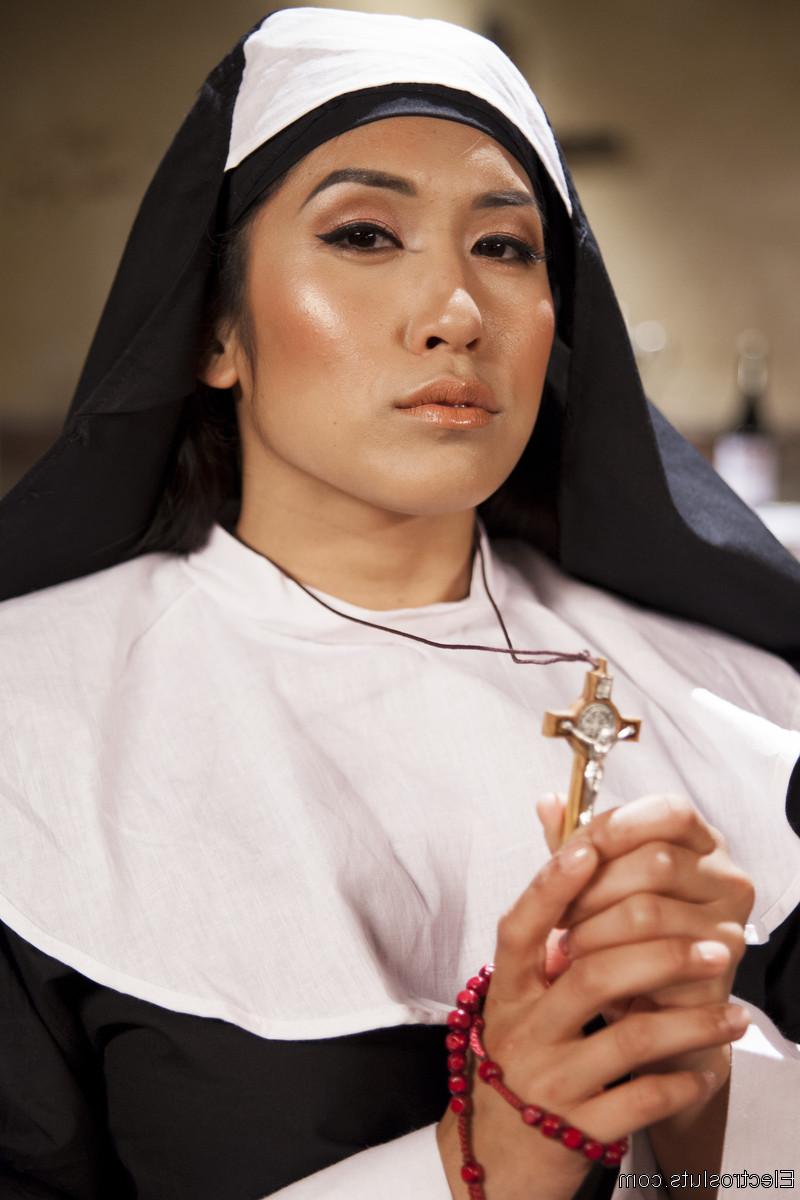 20P Sophia Loche and Mia Li star in a lascivious nunsploitation flick featuring shoc
