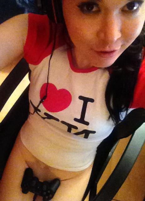 13P Amateur ladyboy selfies