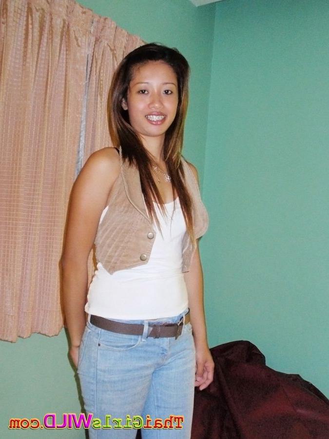 16P Amateur Thai girlfriend with braces