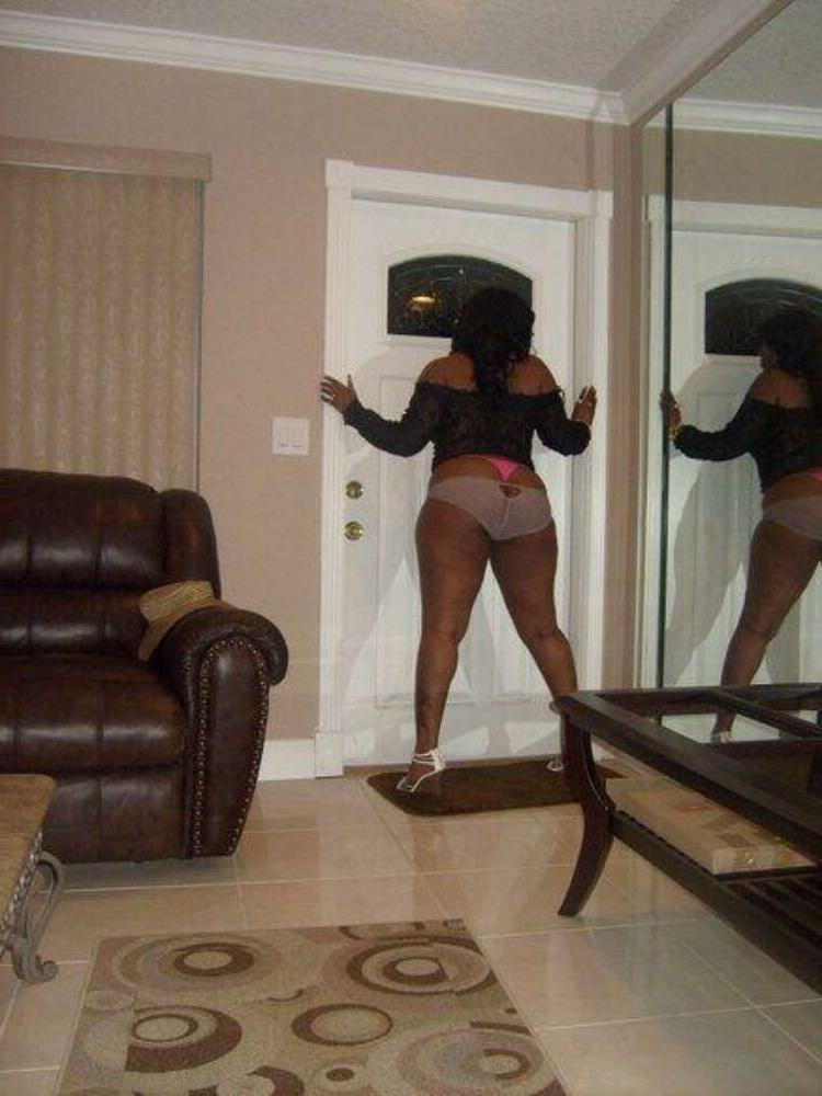 15P Black teen girlfriends posing and naked