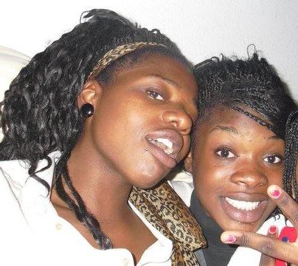 18P Black teen gfs are posing for pics